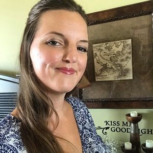 Meet your Posher, Abby